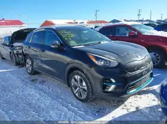 KNDCC3LG2M5093823 2021 KIA NIRO