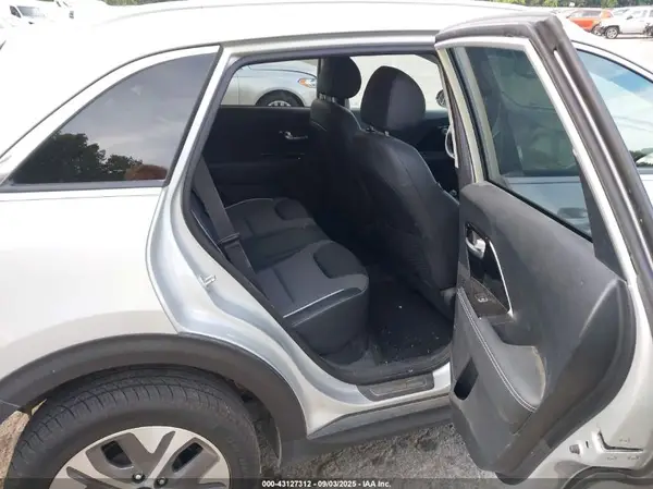 KNDCC3LG2M5105792 2021 KIA NIRO - Image 8