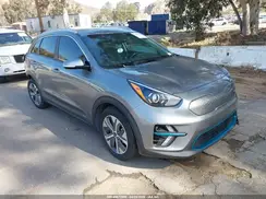 KNDCC3LG2N5122450 2022 KIA NIRO