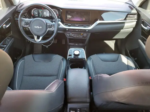 KNDCC3LG2N5144318 2022 KIA NIRO - Image 8