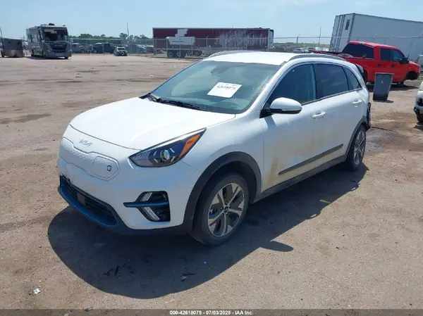 KNDCC3LG2N5147350 2022 KIA NIRO - Image 2