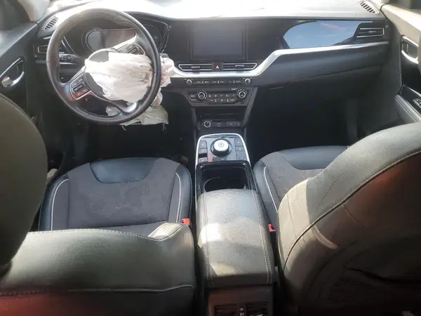 KNDCC3LG2N5159725 2022 KIA NIRO - Image 8