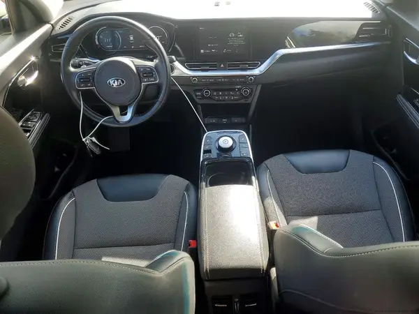 KNDCC3LG3L5057055 2020 KIA NIRO - Image 8