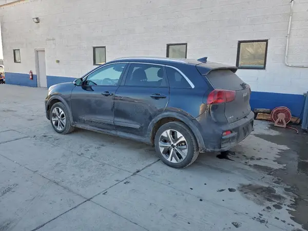 KNDCC3LG3N5115586 2022 KIA NIRO - Image 2