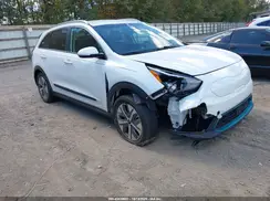 KNDCC3LG3N5121937 2022 KIA NIRO