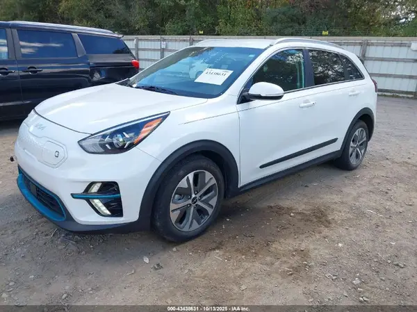KNDCC3LG3N5121937 2022 KIA NIRO - Image 2