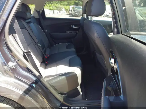 KNDCC3LG3N5124711 2022 KIA NIRO - Image 8