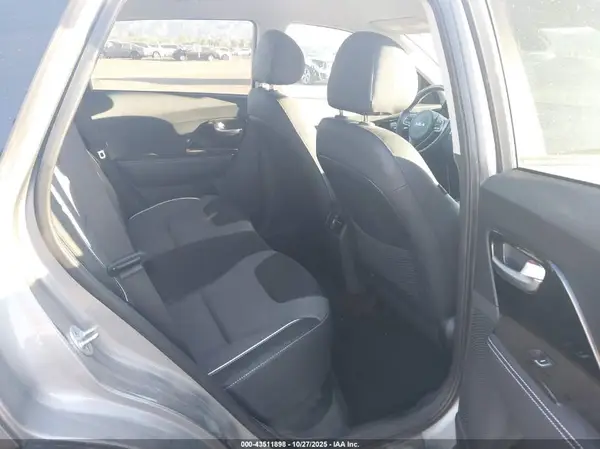 KNDCC3LG3N5133716 2022 KIA NIRO - Image 8