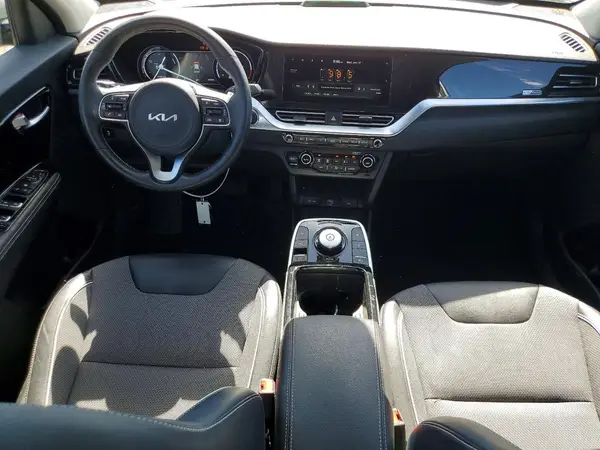 KNDCC3LG3N5156087 2022 KIA NIRO - Image 8