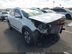 KNDCC3LG3N5159295 2022 KIA NIRO