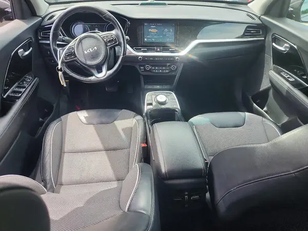 KNDCC3LG3N5159488 2022 KIA NIRO - Image 8
