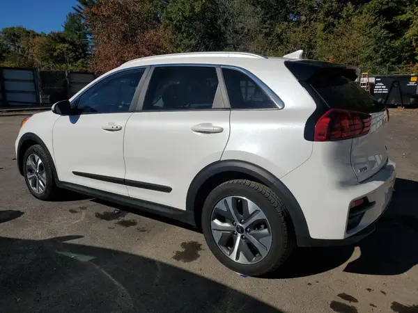 KNDCC3LG3N5160057 2022 KIA NIRO - Image 2