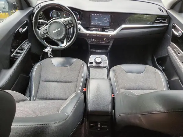 KNDCC3LG3N5160284 2022 KIA NIRO - Image 8