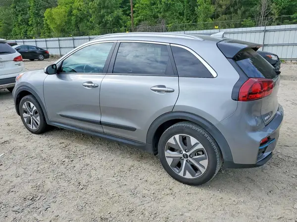KNDCC3LG3N5161175 2022 KIA NIRO - Image 2
