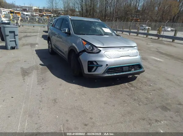 KNDCC3LG4K5014875 2019 KIA NIRO - Image 1