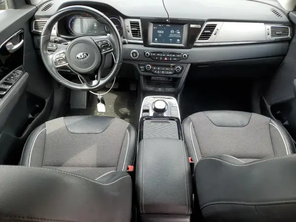 KNDCC3LG4K5026752 2019 KIA NIRO - Image 8