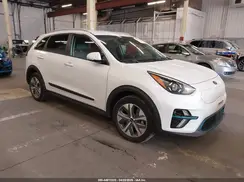 KNDCC3LG4L5055718 2020 KIA NIRO