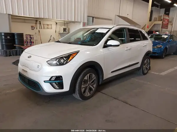 KNDCC3LG4L5055718 2020 KIA NIRO - Image 2