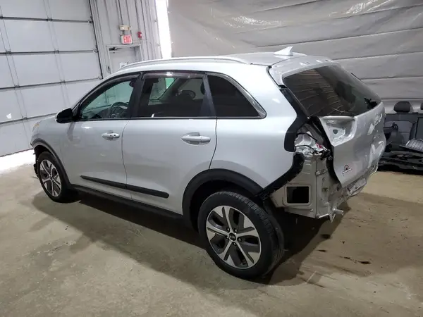 KNDCC3LG4M5107575 2021 KIA NIRO - Image 2