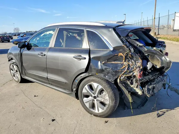 KNDCC3LG4N5117749 2022 KIA NIRO - Image 2