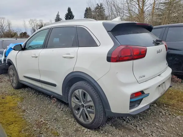 KNDCC3LG4N5134096 2022 KIA NIRO - Image 2