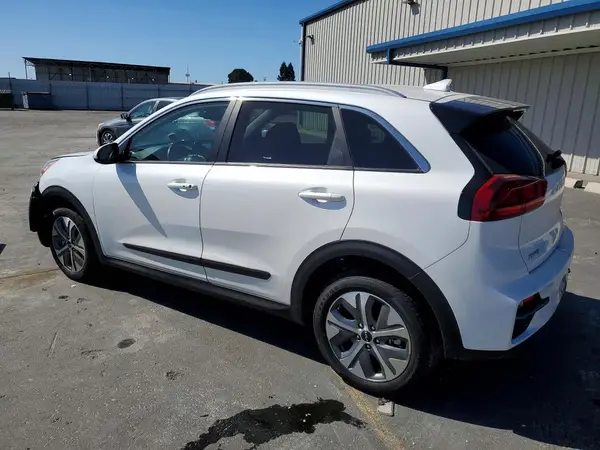 KNDCC3LG4N5138875 2022 KIA NIRO - Image 2
