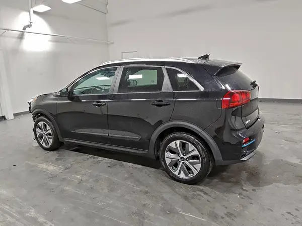 KNDCC3LG4N5158821 2022 KIA NIRO - Image 2