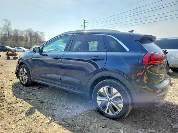 KNDCC3LG4N5159581 2022 KIA NIRO - Image 2