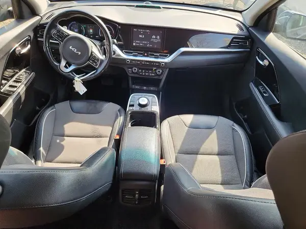 KNDCC3LG4N5159581 2022 KIA NIRO - Image 8