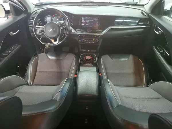 KNDCC3LG4N5160858 2022 KIA NIRO - Image 8