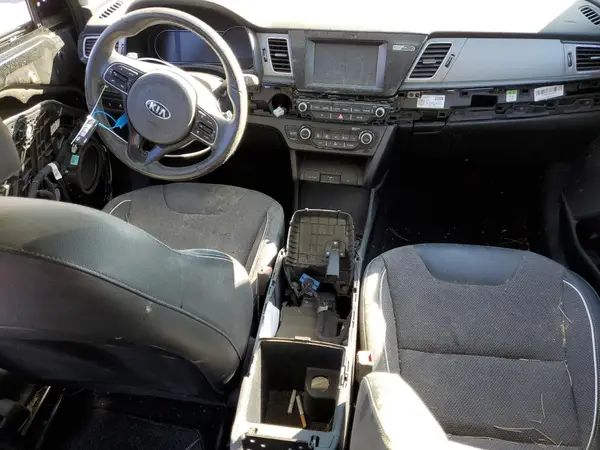 KNDCC3LG5K5024282 2019 KIA NIRO - Image 8