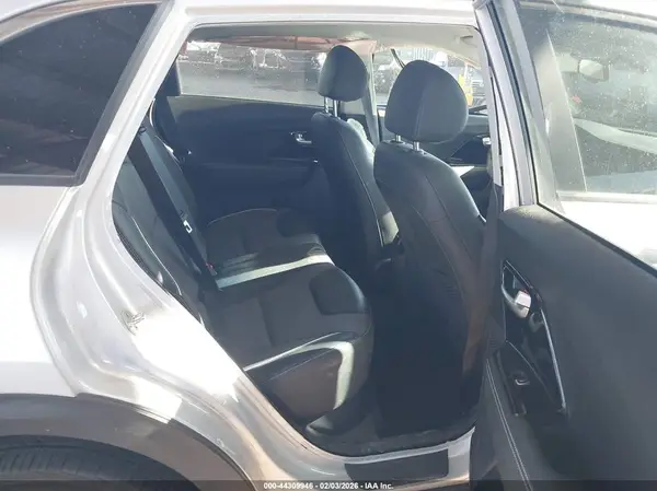 KNDCC3LG5M5107472 2021 KIA NIRO - Image 8