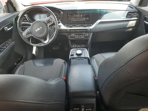 KNDCC3LG5N5115606 2022 KIA NIRO - Image 8