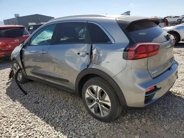KNDCC3LG5N5116674 2022 KIA NIRO - Image 2