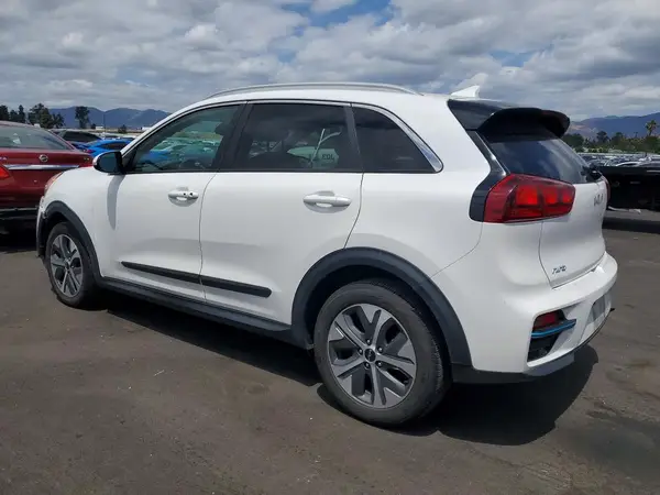 KNDCC3LG5N5117033 2022 KIA NIRO - Image 2
