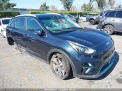 KNDCC3LG5N5118148 2022 KIA NIRO