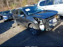 KNDCC3LG5N5153868 2022 KIA NIRO