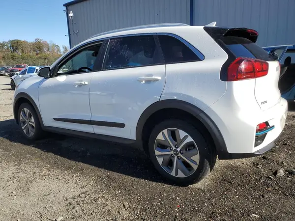 KNDCC3LG5N5159847 2022 KIA NIRO - Image 2