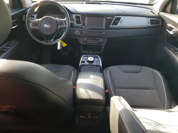 KNDCC3LG6K5009922 2019 KIA NIRO - Image 8