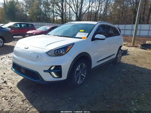 KNDCC3LG6L5061181 2020 KIA NIRO - Image 2