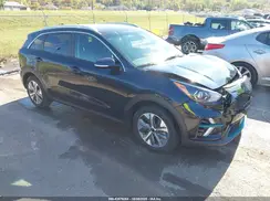 KNDCC3LG6N5117803 2022 KIA NIRO