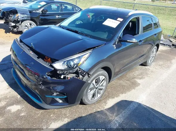 KNDCC3LG6N5117803 2022 KIA NIRO - Image 2
