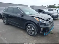 KNDCC3LG6N5139378 2022 KIA NIRO