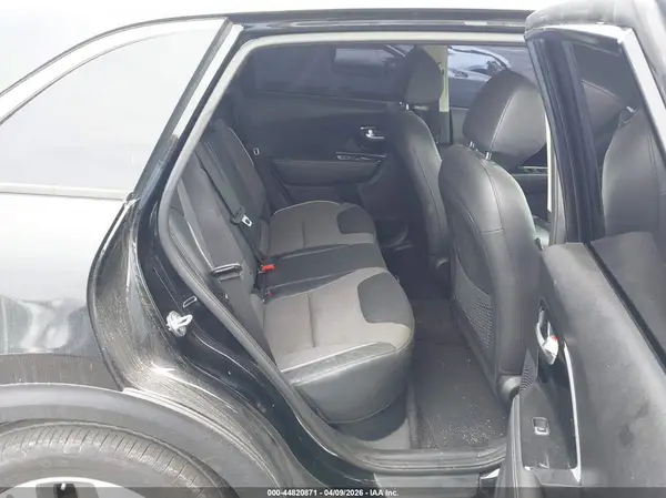 KNDCC3LG6N5139378 2022 KIA NIRO - Image 8