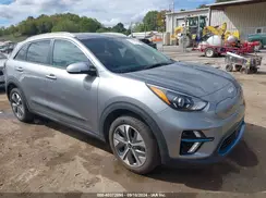 KNDCC3LG6N5140918 2022 KIA NIRO