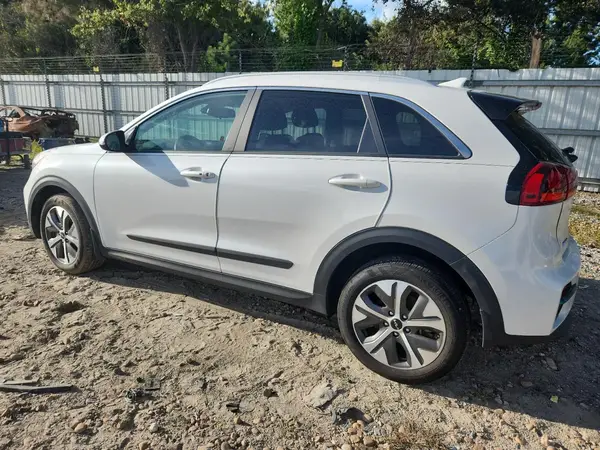 KNDCC3LG6N5142314 2022 KIA NIRO - Image 2