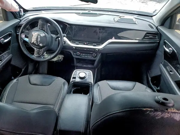 KNDCC3LG6N5145424 2022 KIA NIRO - Image 8