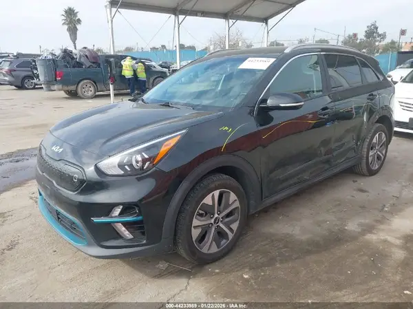 KNDCC3LG6N5148405 2022 KIA NIRO - Image 2
