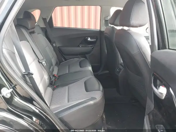 KNDCC3LG6N5148405 2022 KIA NIRO - Image 8