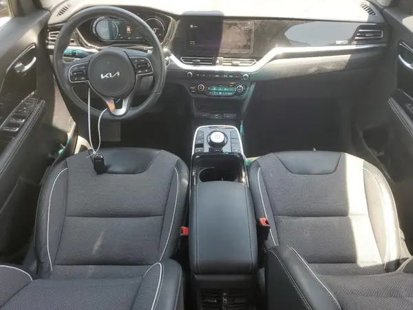 KNDCC3LG6N5153880 2022 KIA NIRO - Image 8